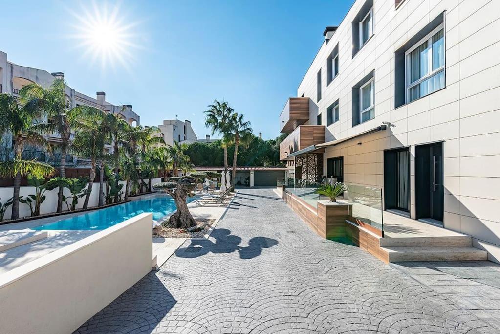 5 Stelle Piscina, Jacuzzi, Wifi - 2 Min Dal Mare Apartment Miami Playa Екстериор снимка