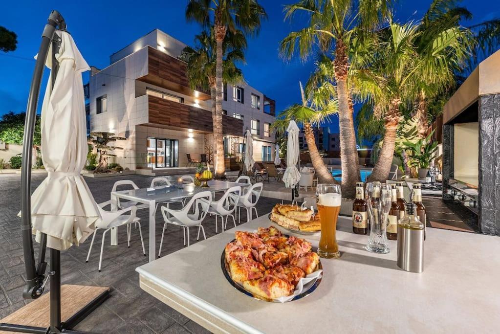 5 Stelle Piscina, Jacuzzi, Wifi - 2 Min Dal Mare Apartment Miami Playa Екстериор снимка