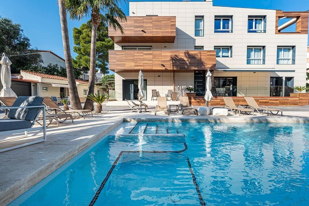 5 Stelle Piscina, Jacuzzi, Wifi - 2 Min Dal Mare Apartment Miami Playa Екстериор снимка